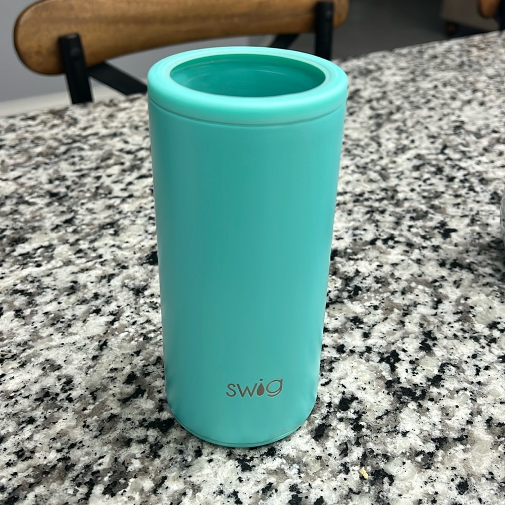 Swig Skinny Can Cooler 12oz - Aqua